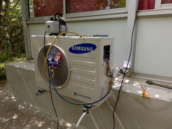 dépose de climatiseur Samsung à plan d cuques13380