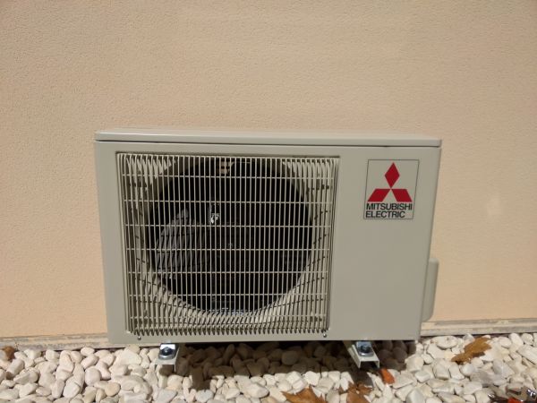 climatiseur Mitsubishi réversible pour logement BBC à Allauch 13190